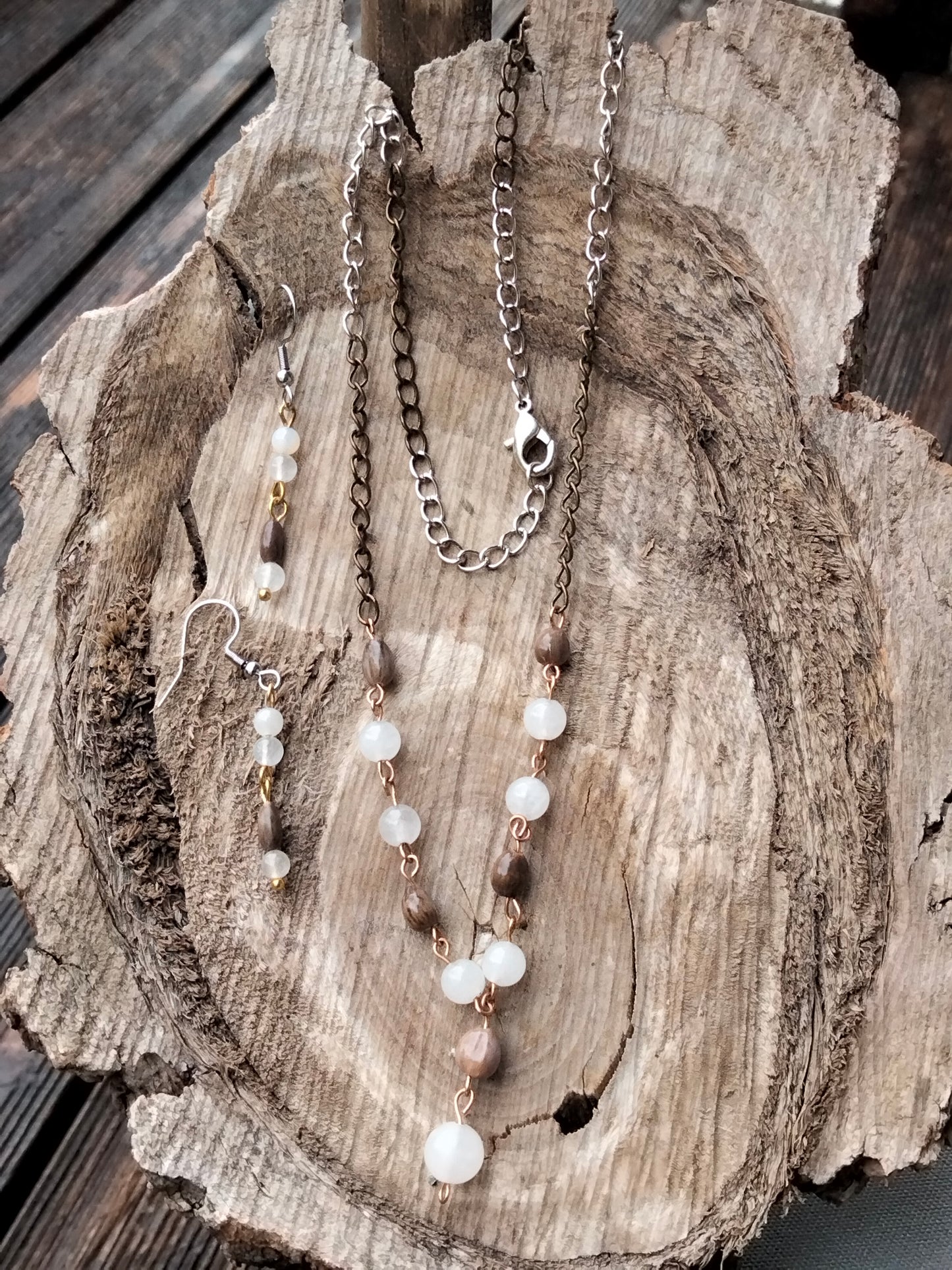 Parure - perles de Jade blanc et graine Larme de Job - Collier et Boucles d'oreilles