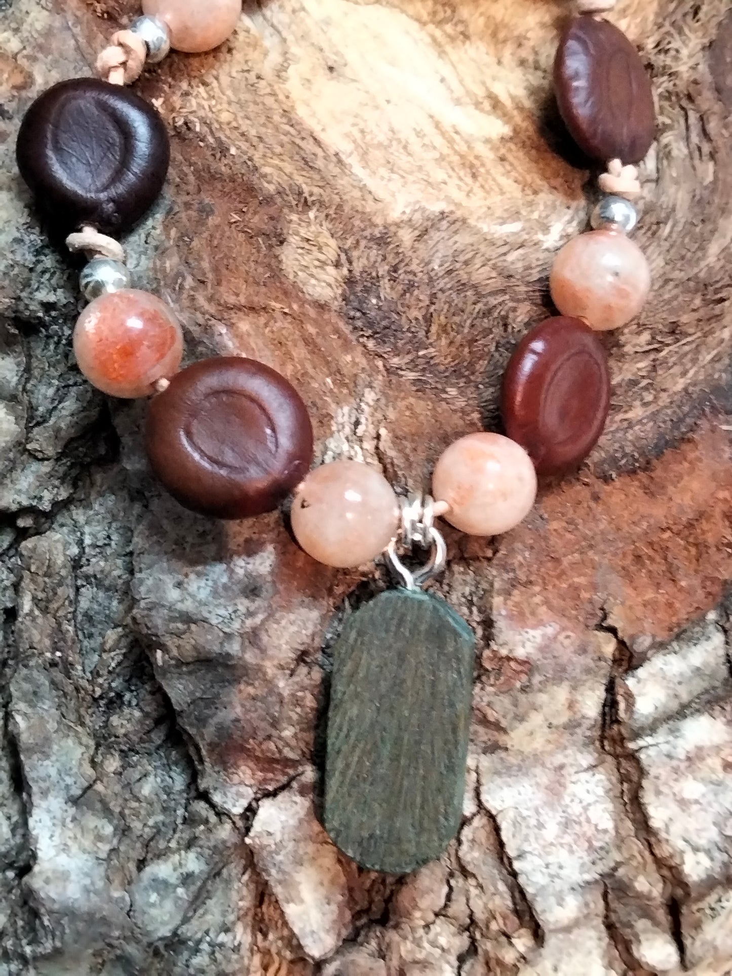 Bois d'Ebène vert, perles de Soleil et Graines de Sikidy