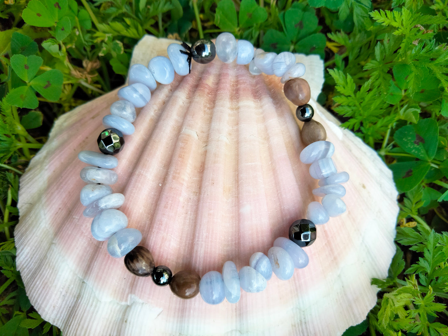 Bracelet élastique - Hématite, Calcédoine bleue, graine Larme de Job